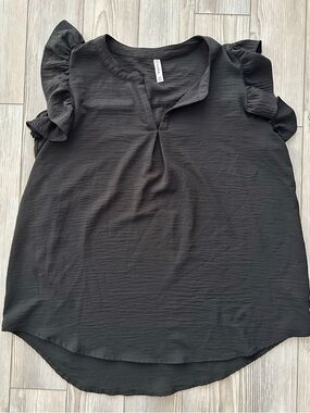 Zenana Outfitters Black Ruffle Sleeve Blouse